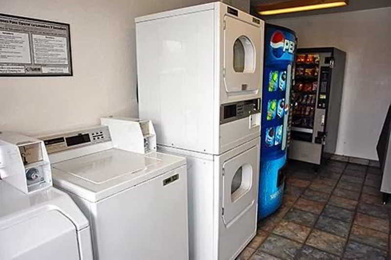 Фото Motel 6 Reno, Nv - Virginia Plumb