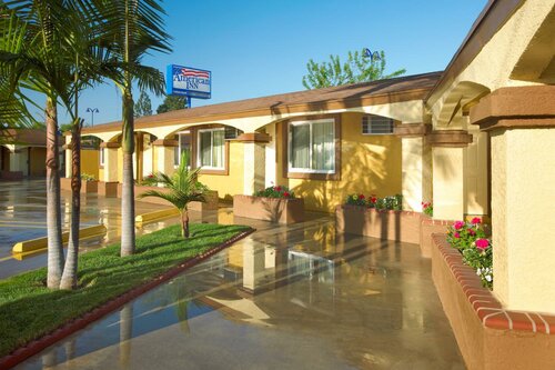 Гостиница American Inn в Дауни