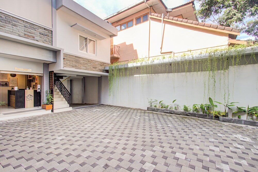 Фото Super Oyo Collection O 3280 Cendhani Raras