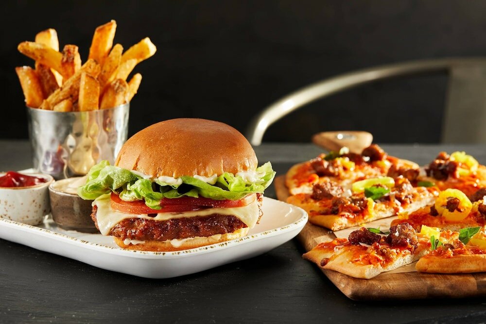 Фото Courtyard by Marriott Worcester