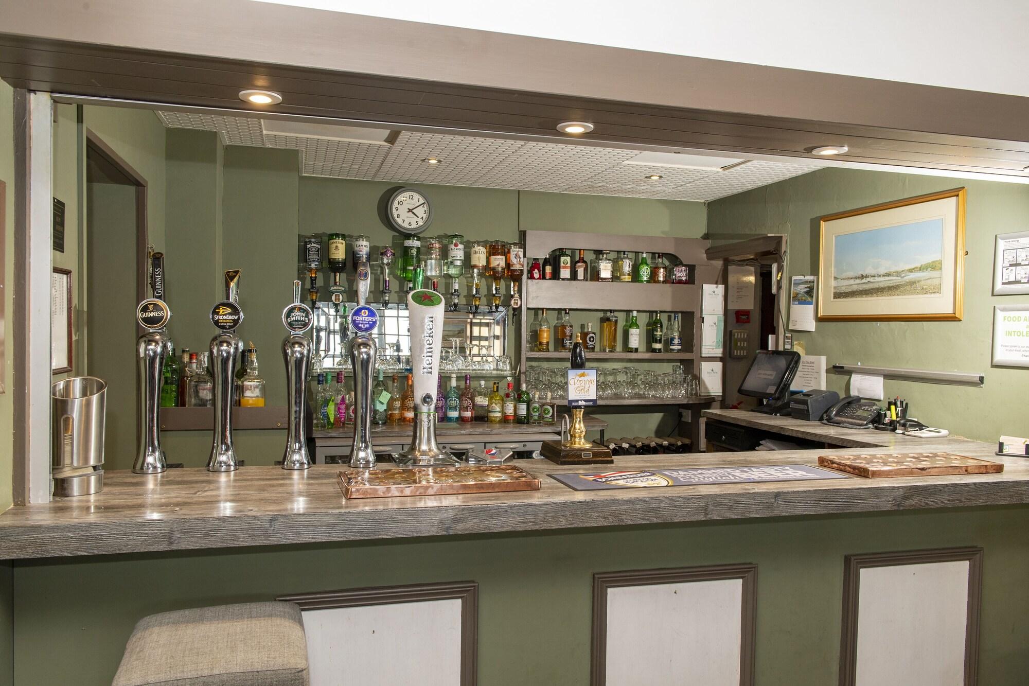 Фото Eryl Mor Hotel