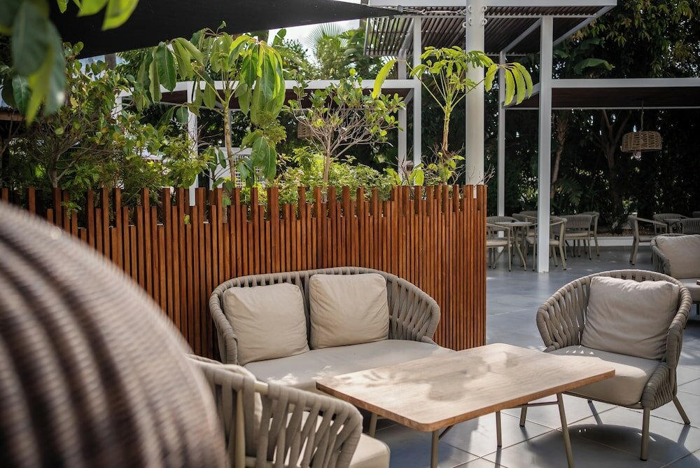 Фото Margadina Lounge Hotel