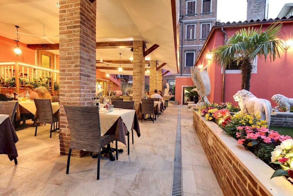 Фото New Reiter Hotel