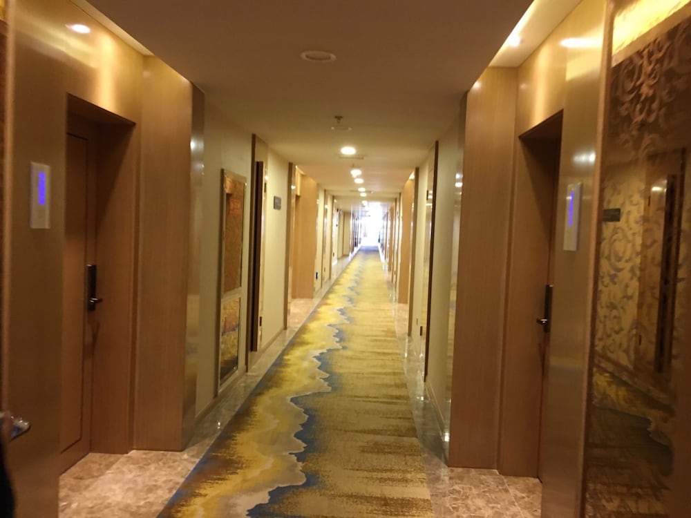 Фото Qinghai Baiyun Xiangling Hotel