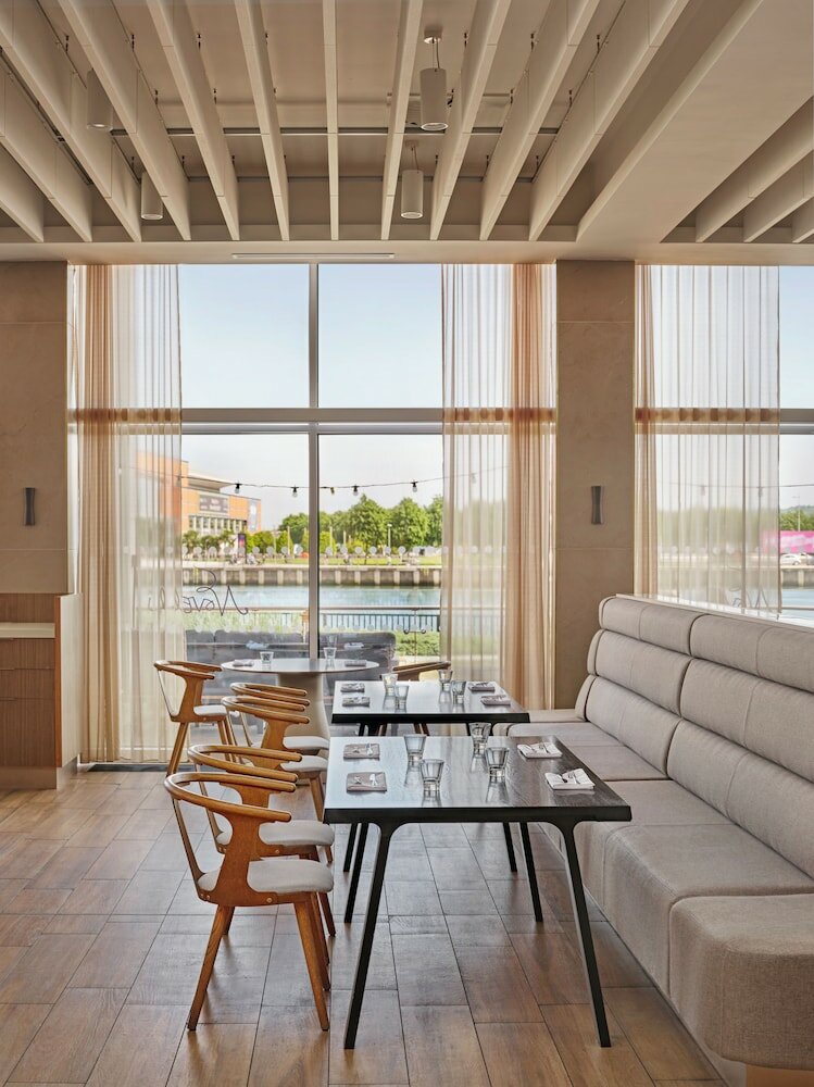 Фото Ac Hotels by Marriott Belfast