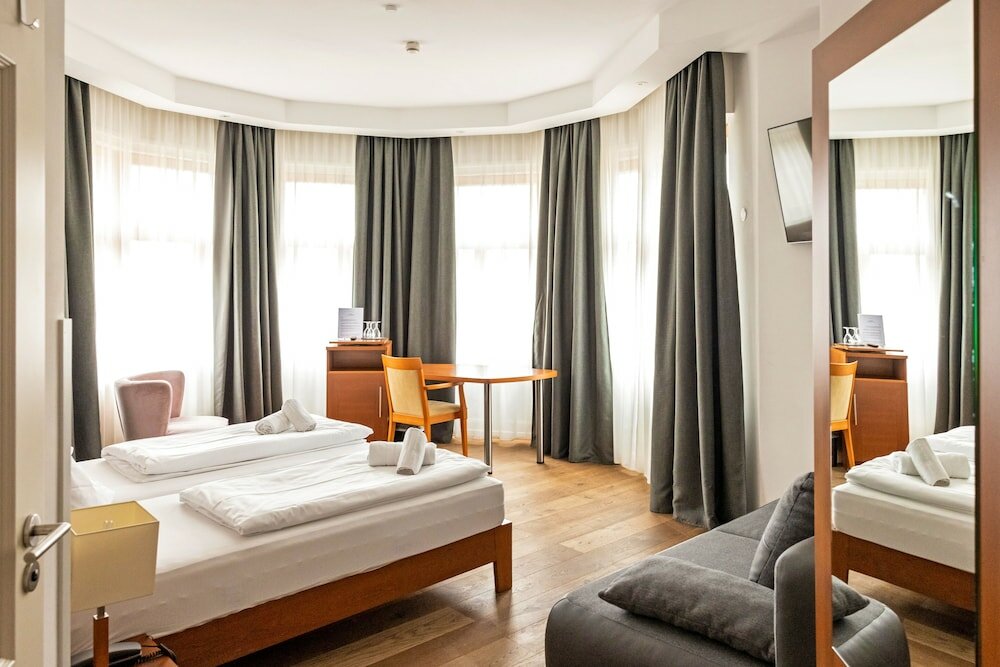 Фото Hotel Graf Zeppelin