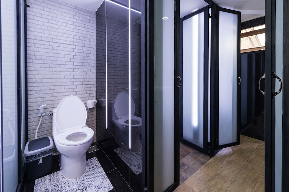 Фото 33 Poshtel - Adults Only