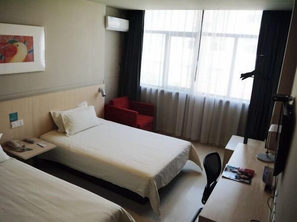 Фото Jinjiang Inn Zhuji Datang Hotel