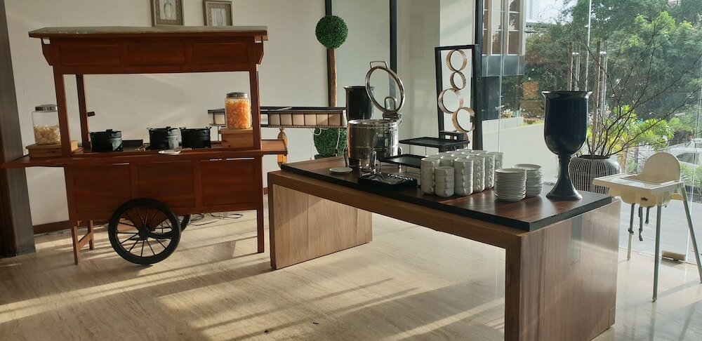 Фото Rivoli Hotel Jakarta