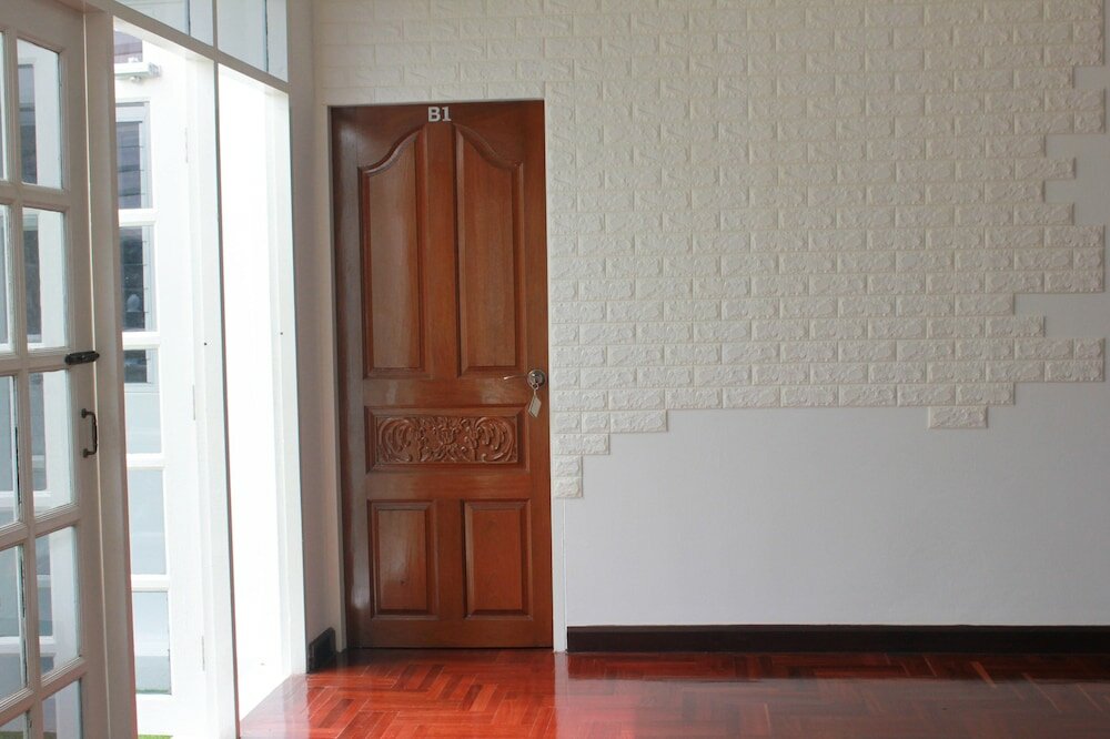 Фото Home @ Hostel Kanchanaburi