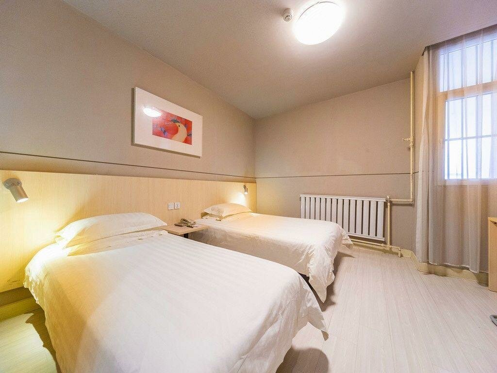 Hotel Jinjiang Inn Xining Wanda Square Branch, Xining, photo