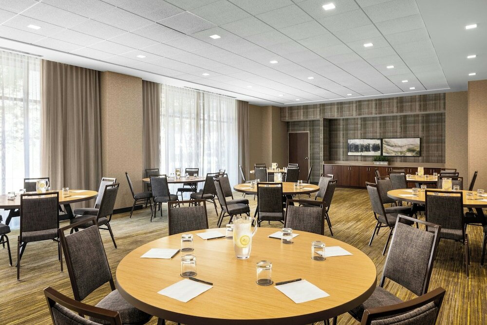 Фото Courtyard by Marriott Baltimore Downtown/McHenry Row