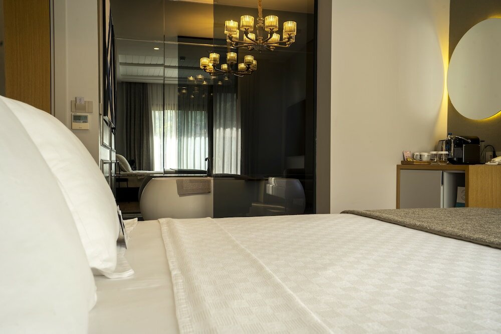 Фото Balèze Boutique Hotel