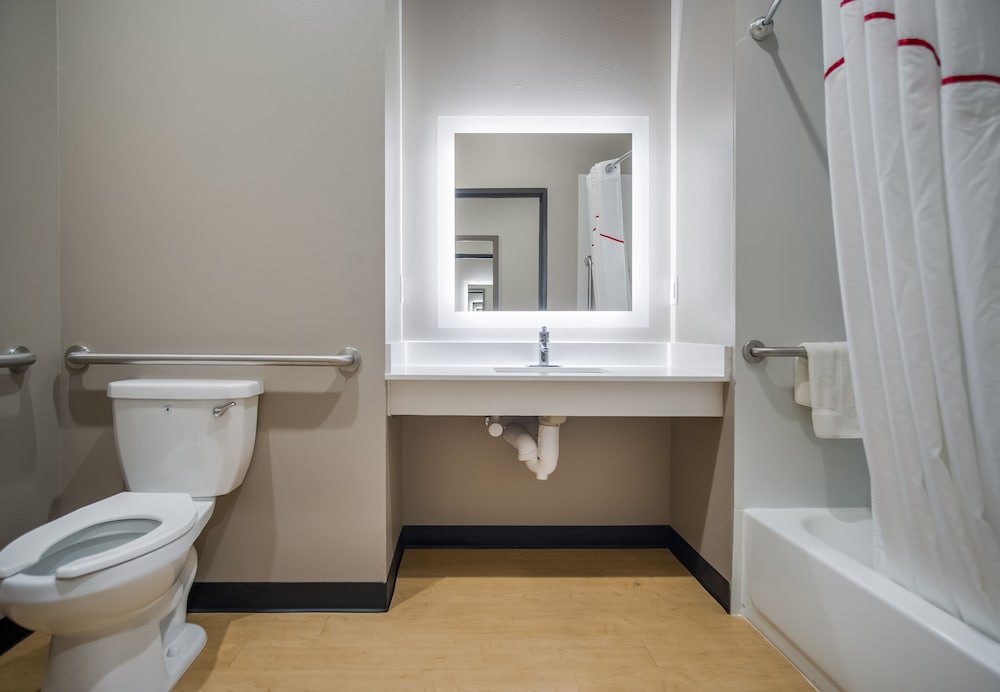 Фото Red Roof Inn Lancaster, Tx