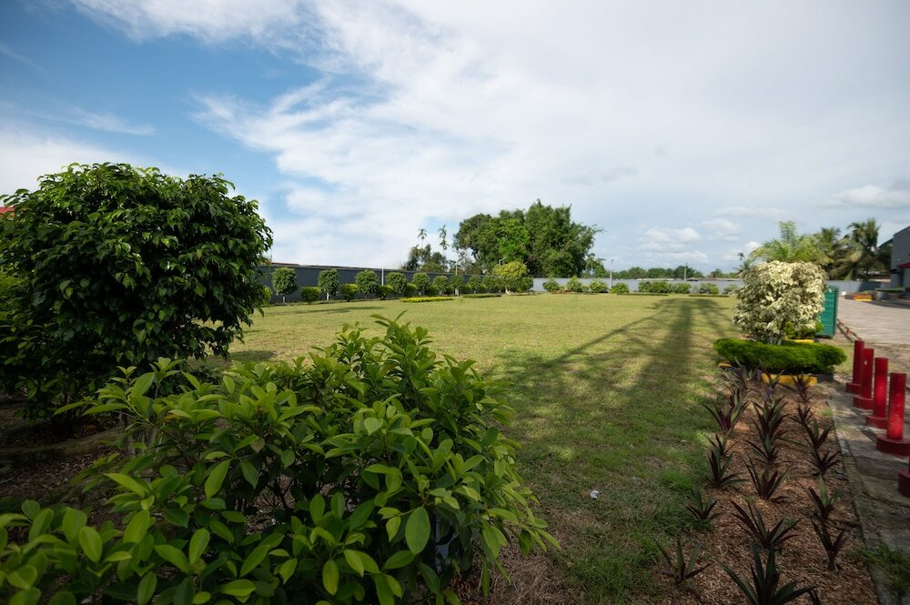 Фото Pushkara Sarovar Portico Dibrugarh