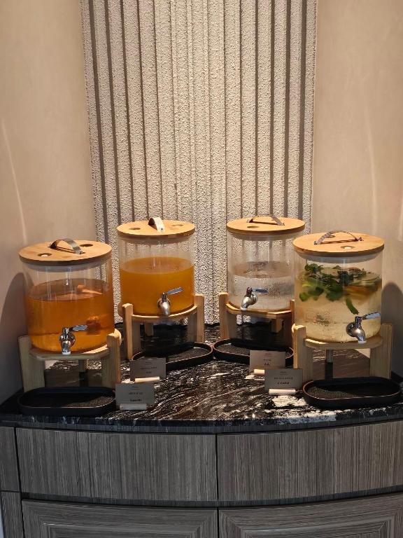 Фото Away Bangkok Sukhumvit