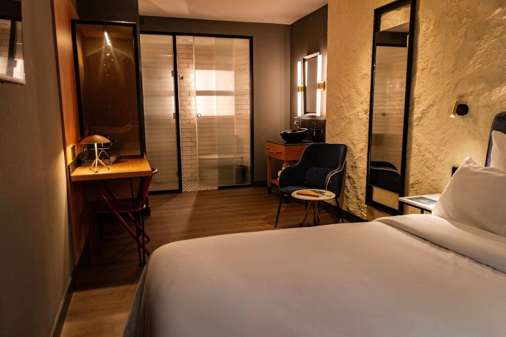 Фото Letoh Letoh Sevilla