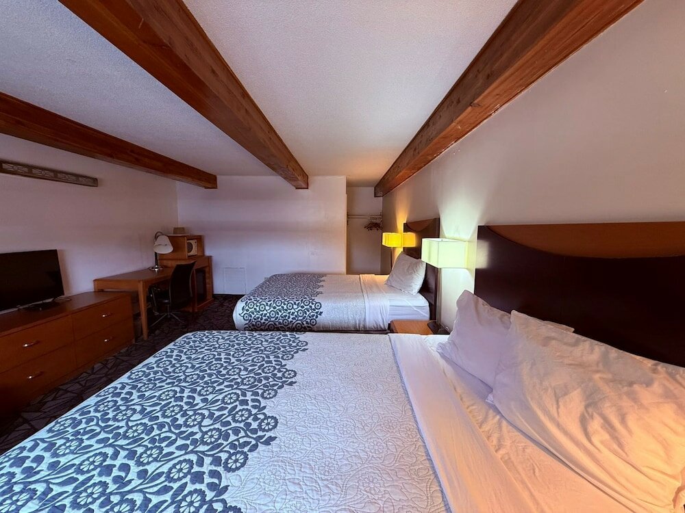 Фото Tomahawk Motor Lodge