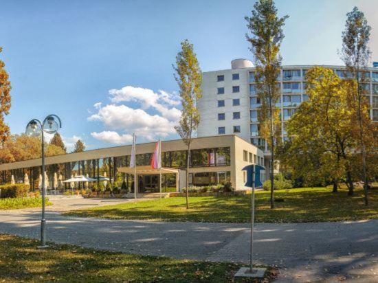 Фото Esplanade Health SPA Hotel