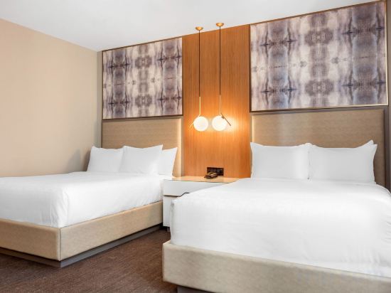 Фото Renaissance Saint Elm Dallas Downtown Hotel