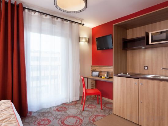 Фото Adagio Lyon Patio Confluence