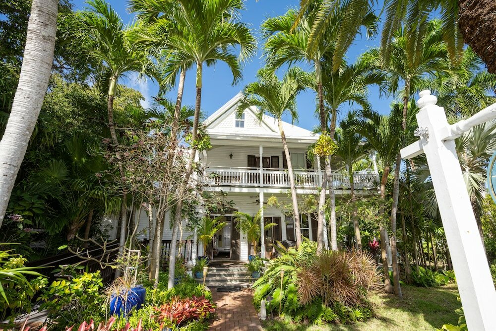 Фото The Mermaid & Alligator