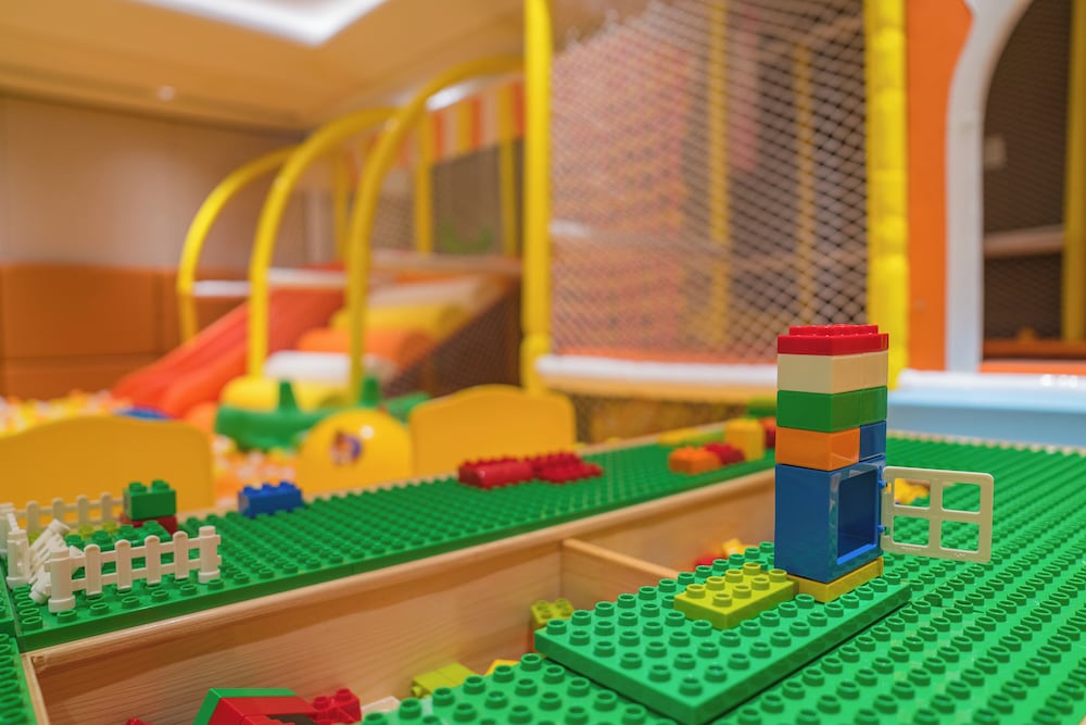 Фото Yuexiu Hotel Guangzhou, Curio Collection by Hilton