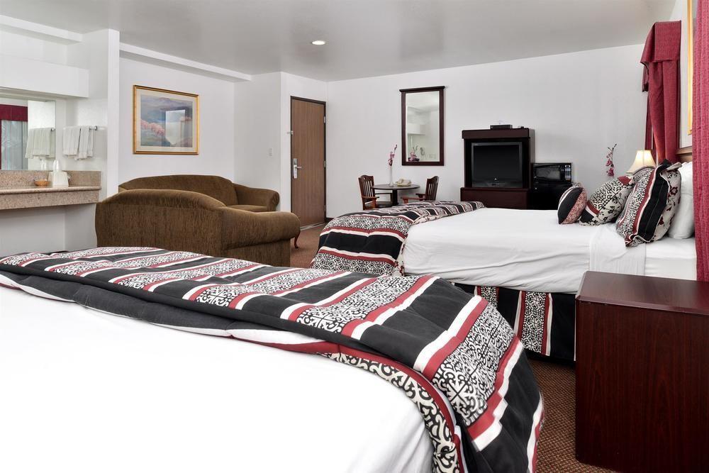 Фото Americas Best Value Inn Pasadena Houston