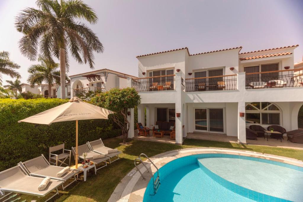 Фото Royal Savoy Hotel & Villas