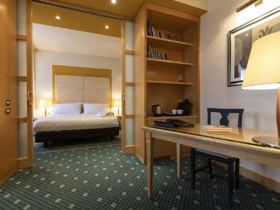 Фото City Life Hotel Poliziano, by R Collection Hotels