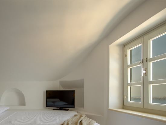 Фото Nefeles Luxury Suites