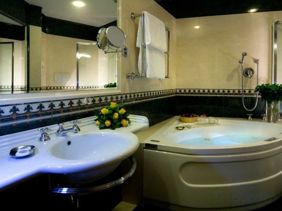 Фото Marcella Royal Hotel - Rooftop Garden