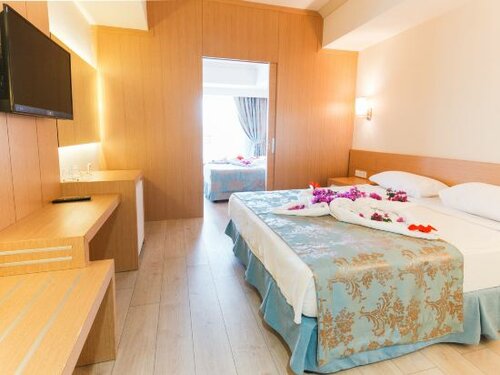 Гостиница L'Oceanica Beach Resort Hotel в Кемере