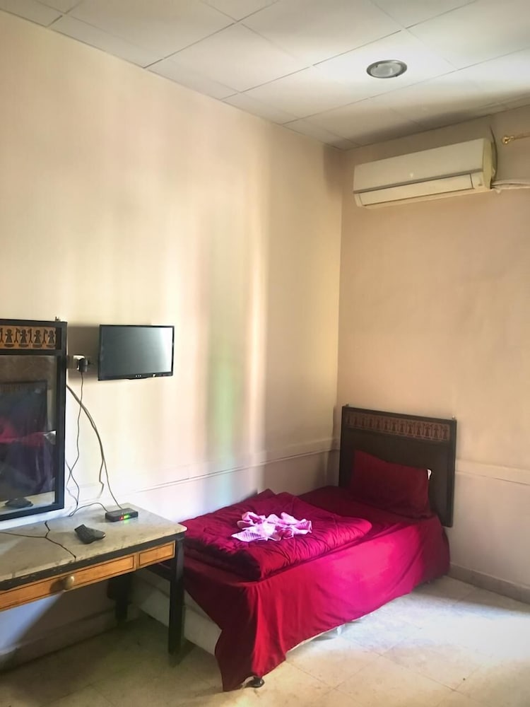 Фото One Season Hostel