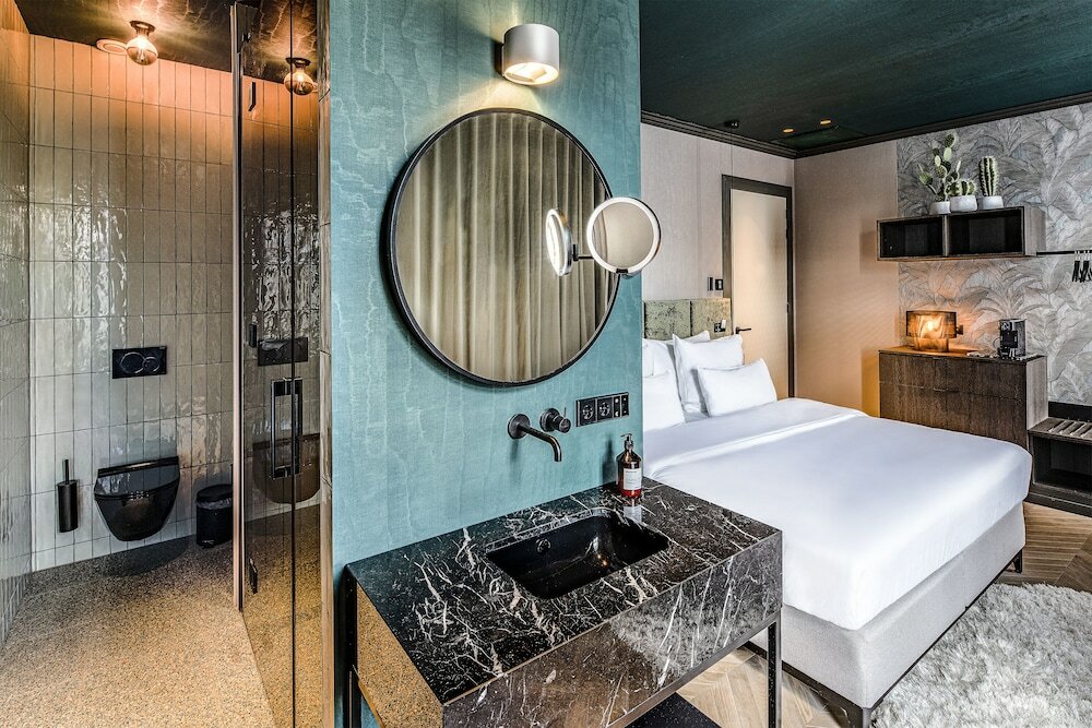 Фото The Highlander