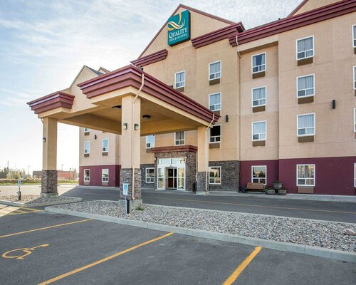 Гостиница Quality Inn & Suites в Летбридже