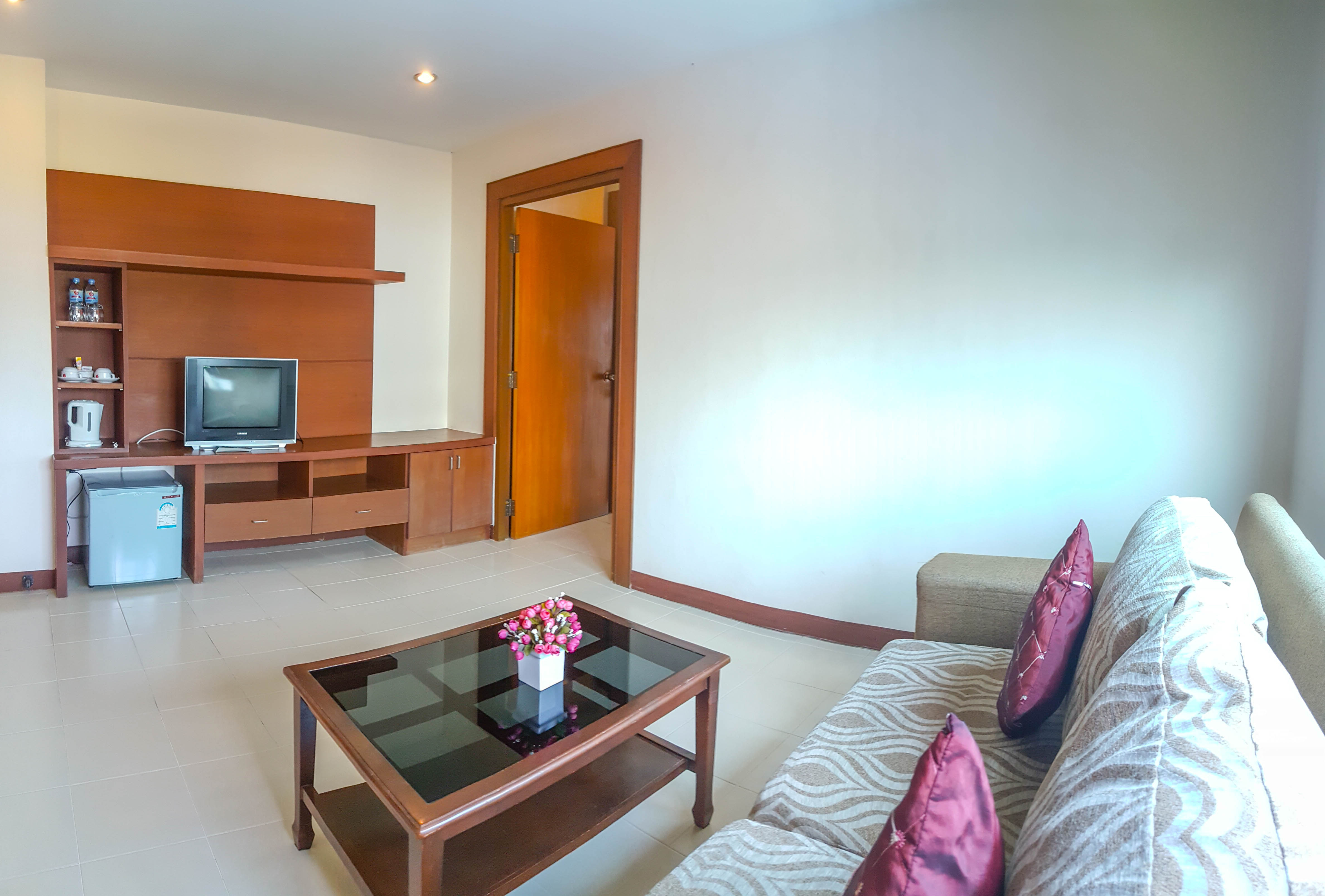 Фото Eastiny Plaza hotel