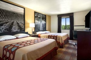 Гостиница Super 8 by Wyndham Idaho Falls
