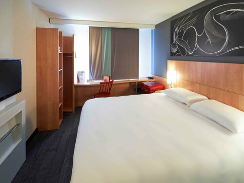 Гостиница ibis Les Herbiers