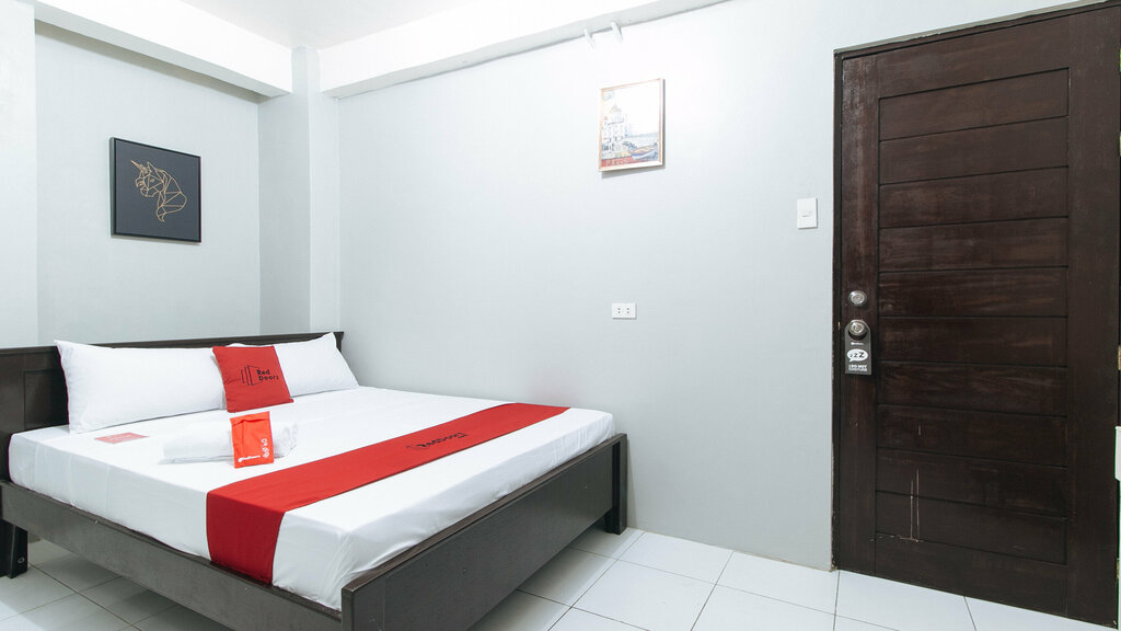 Hotel RedDoorz near Pasay Rotonda, Earth, photo