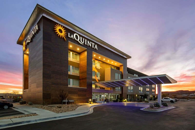 Гостиница La Quinta Inn & Suites by Wyndham Kingman в Кингмане