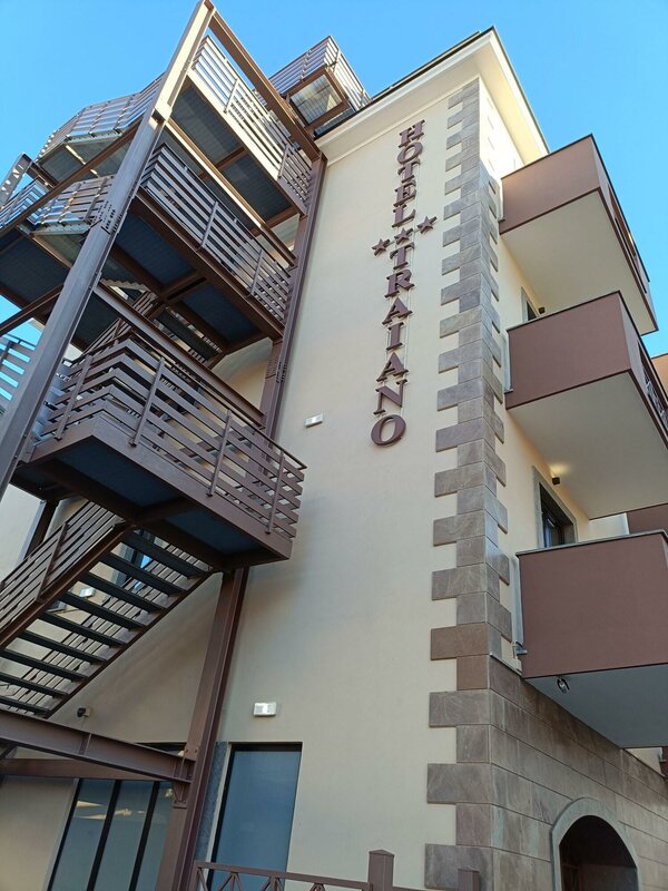 Гостиница Hotel Traiano в Чивитавеккье