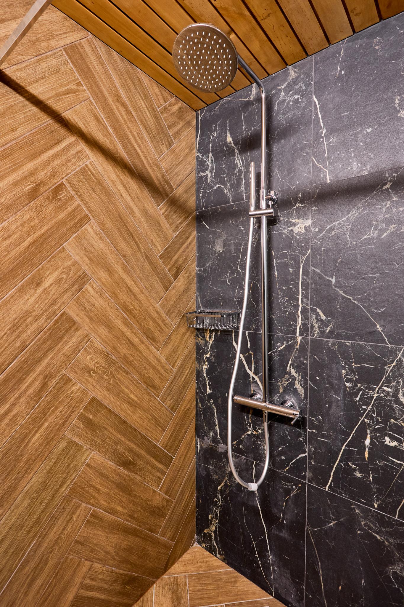 Фото Монополь