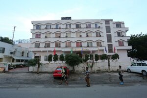 Гостиница Oyo 19320 Hotel Chanakaya