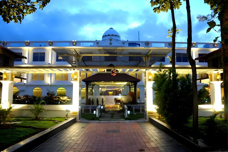 Гостиница Jal Mahal Resort & SPA, Mysore