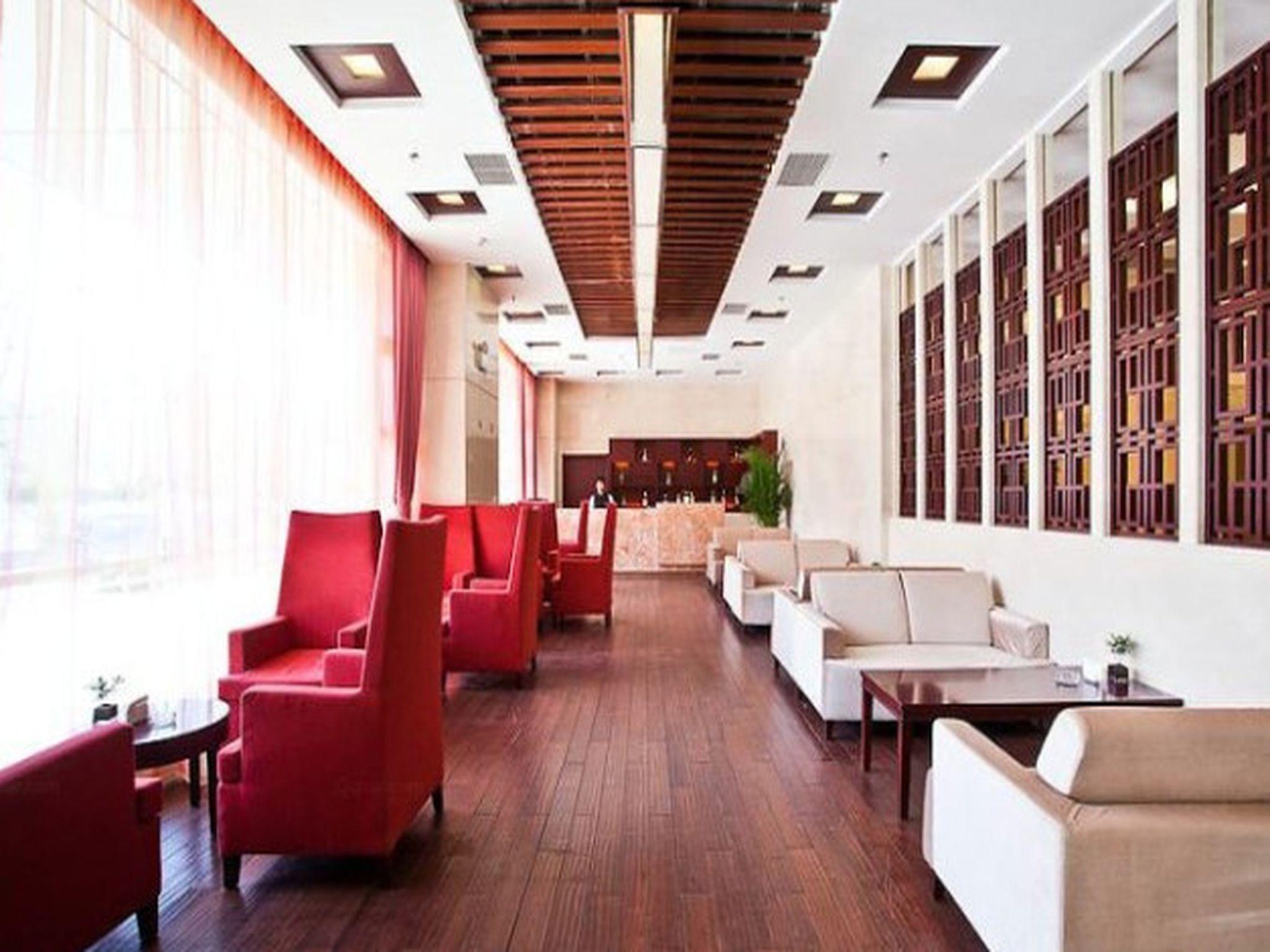 Фото Beijing GuiZhou Hotel