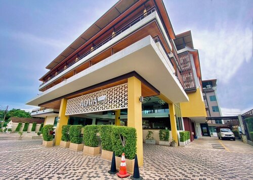 Гостиница Aqua Resort Phuket SHA Hotel