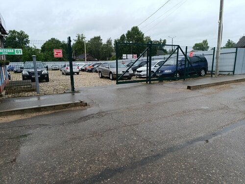 Otomobil pazarları Тачки Тут, Borovichy, foto