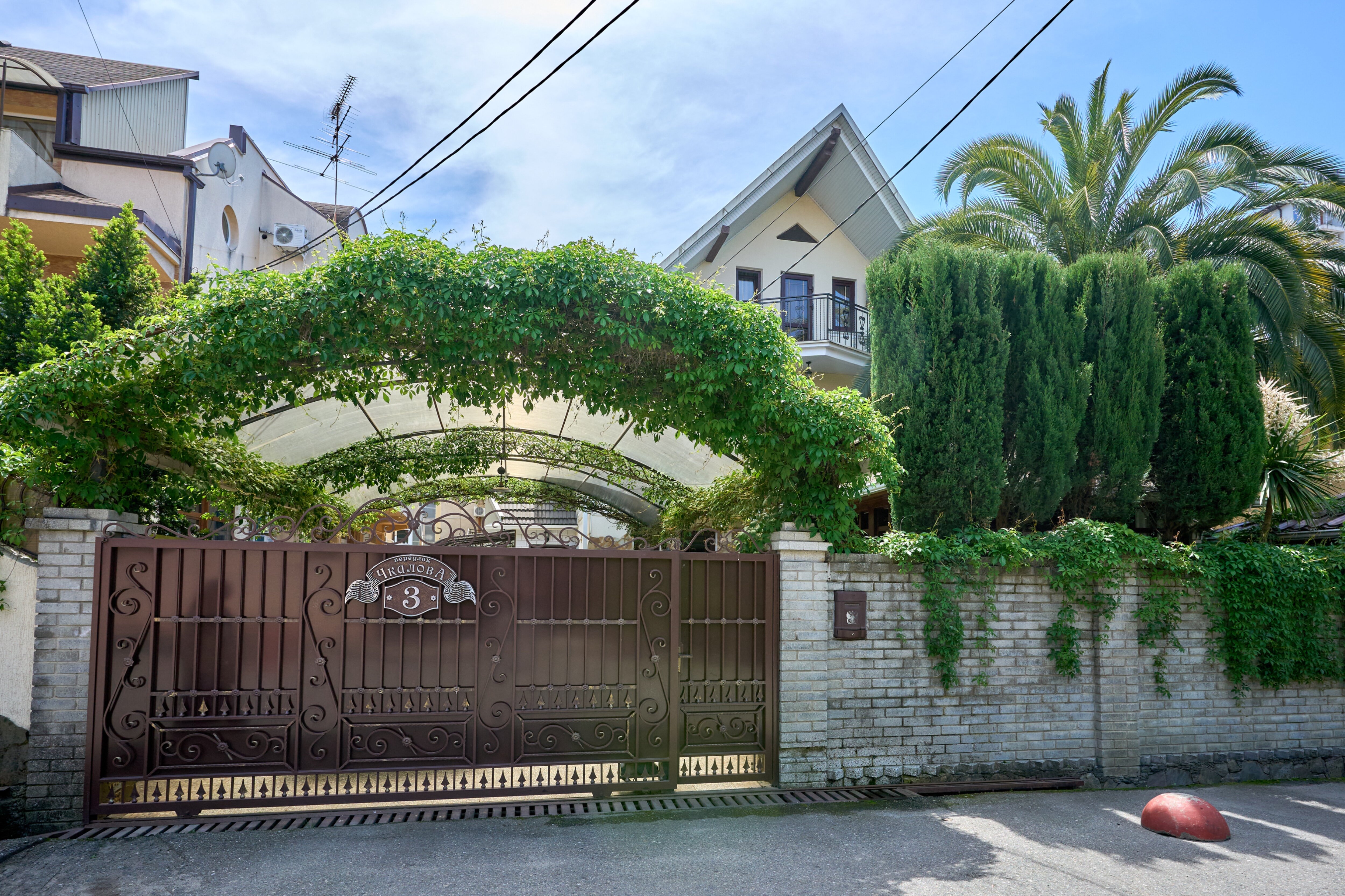 Фото отеля 2