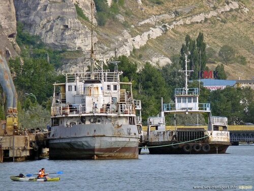 Үштік секс: жыныстық қатынас үшін қыз іздейтін ерлі-зайыптылар